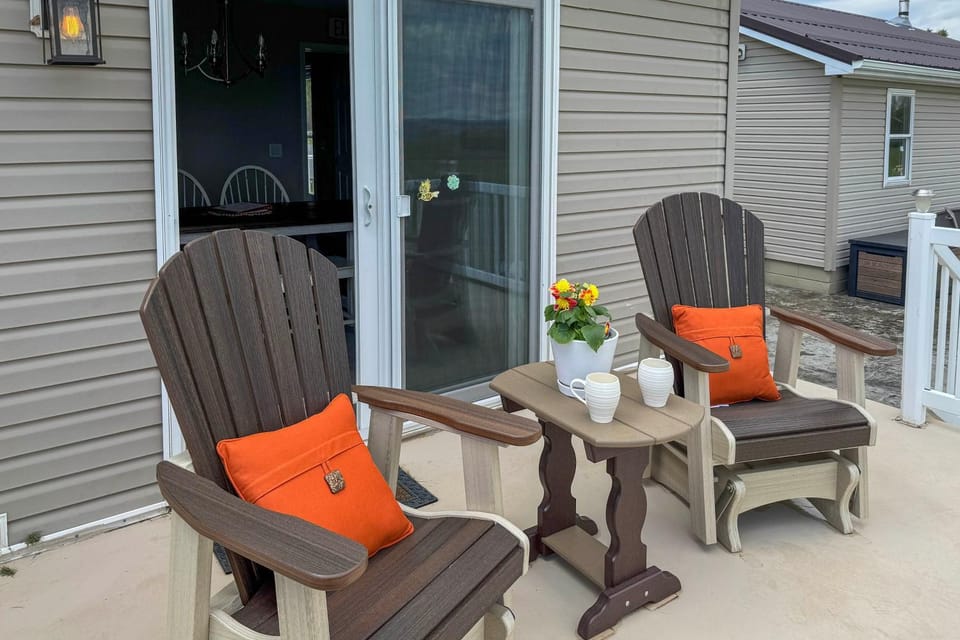 Explore + Relax: Gem Near Watkins State Park Gorge House in Seneca Lake
