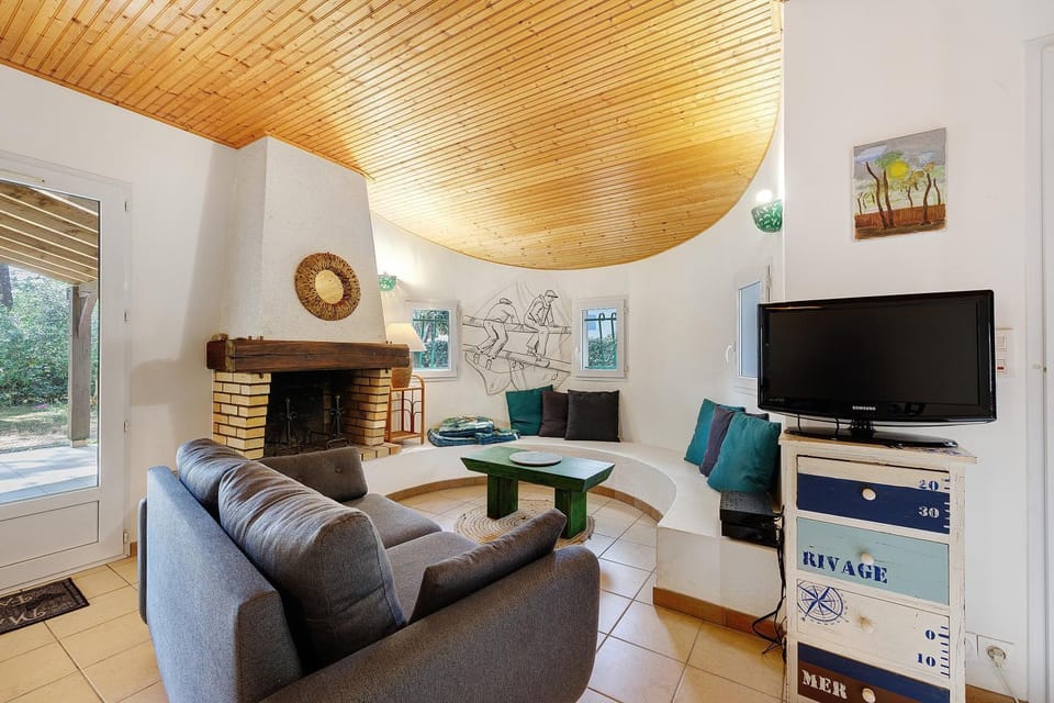 Property building, Living room