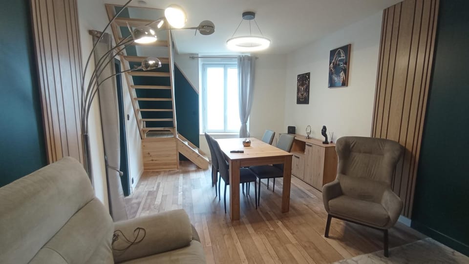Au 24 a connerre Apartment in Pays de la Loire