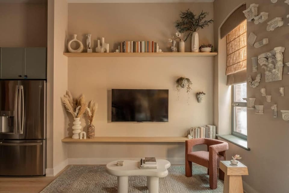 Chic Artisan Loft w Stylish Design - The Sculptor House in Philadelphia