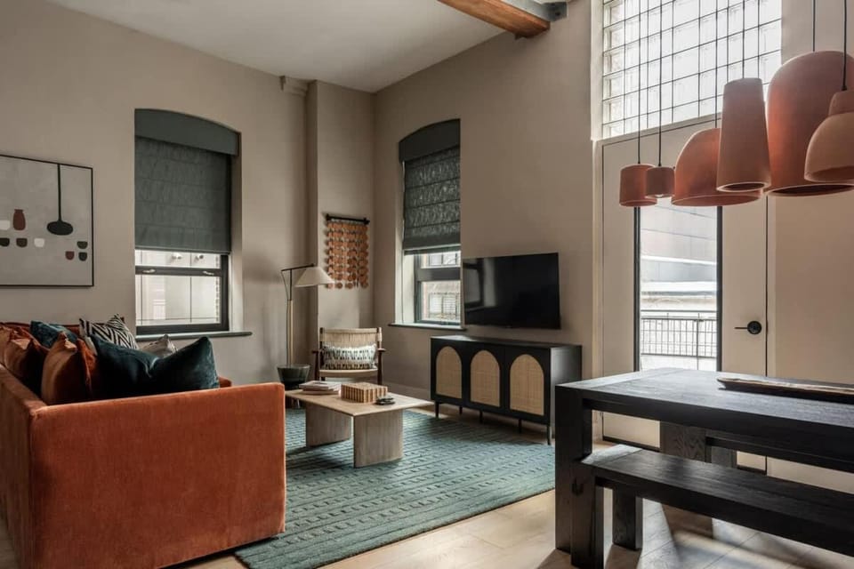 Stylish Artisan Loft w Chic Design - The Potter House in Philadelphia