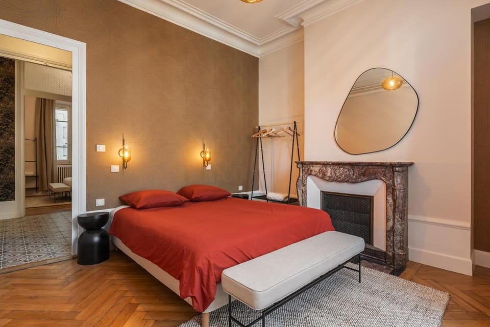 Photo of the whole room, Bedroom, fireplace
