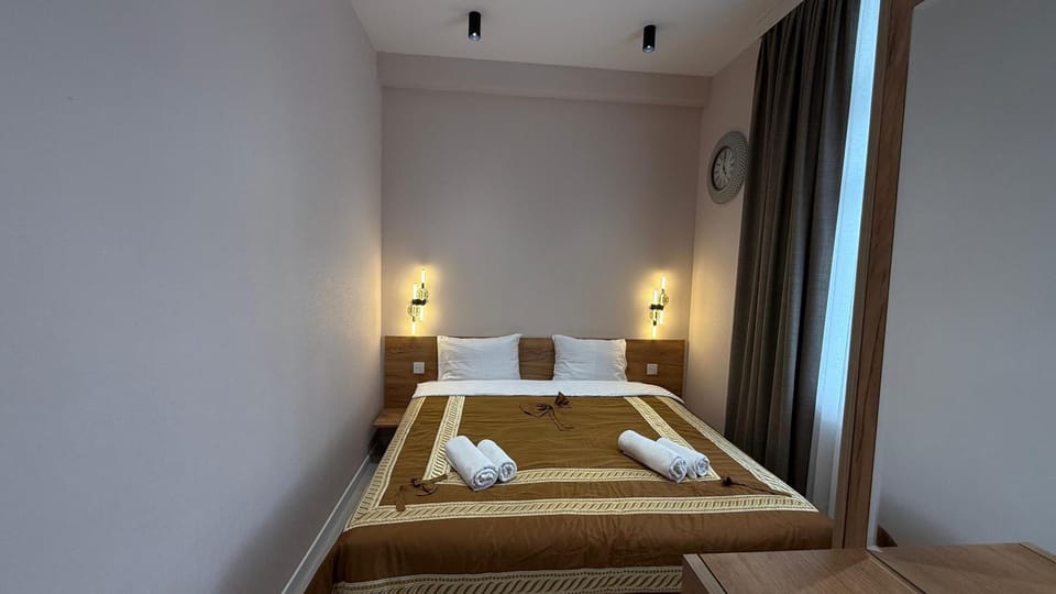 Bed, Bedroom
