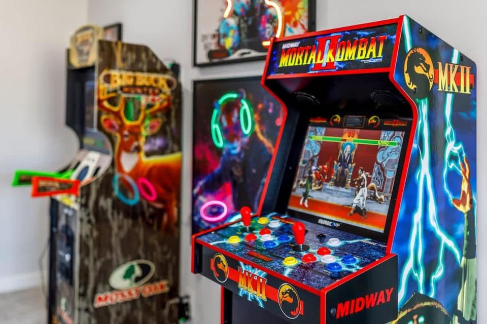 Arcade King Bed Espresso Maker Family Friendly House in Airdrie