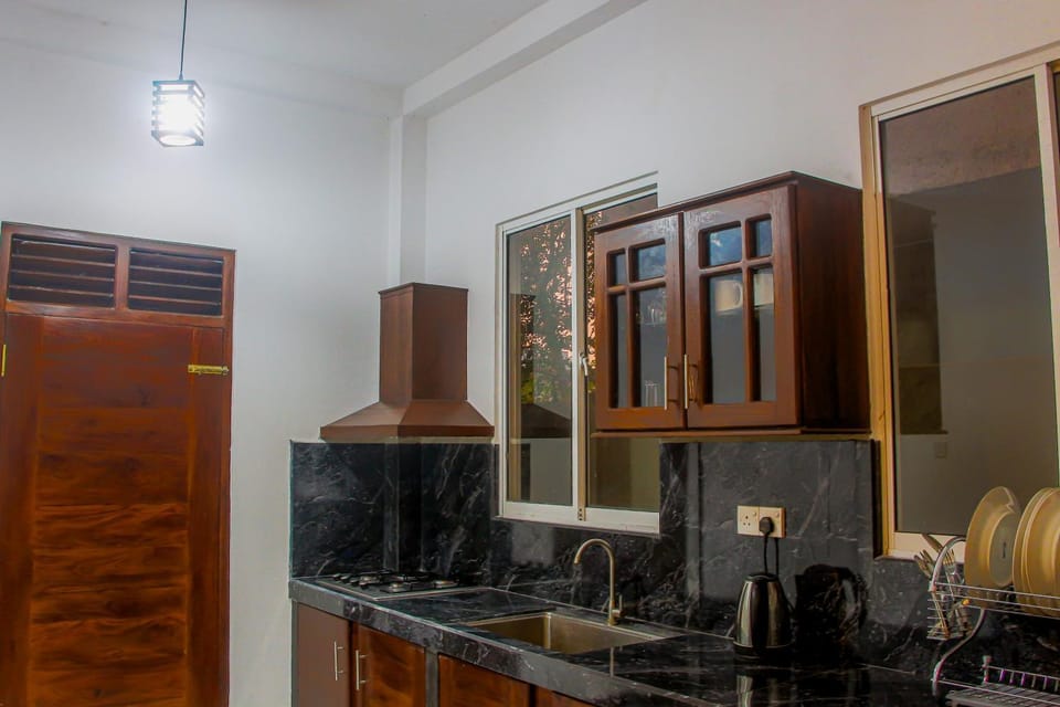 Owen Villa Bed and Breakfast in Kamburugamuwa