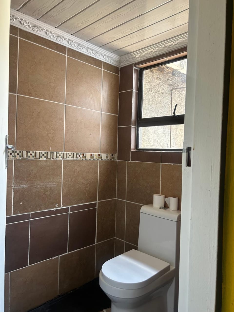 Homely Home Guesthouse Bed and Breakfast in Roodepoort