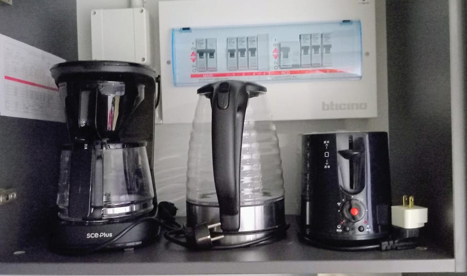 Coffee/tea facilities, Kitchen or kitchenette