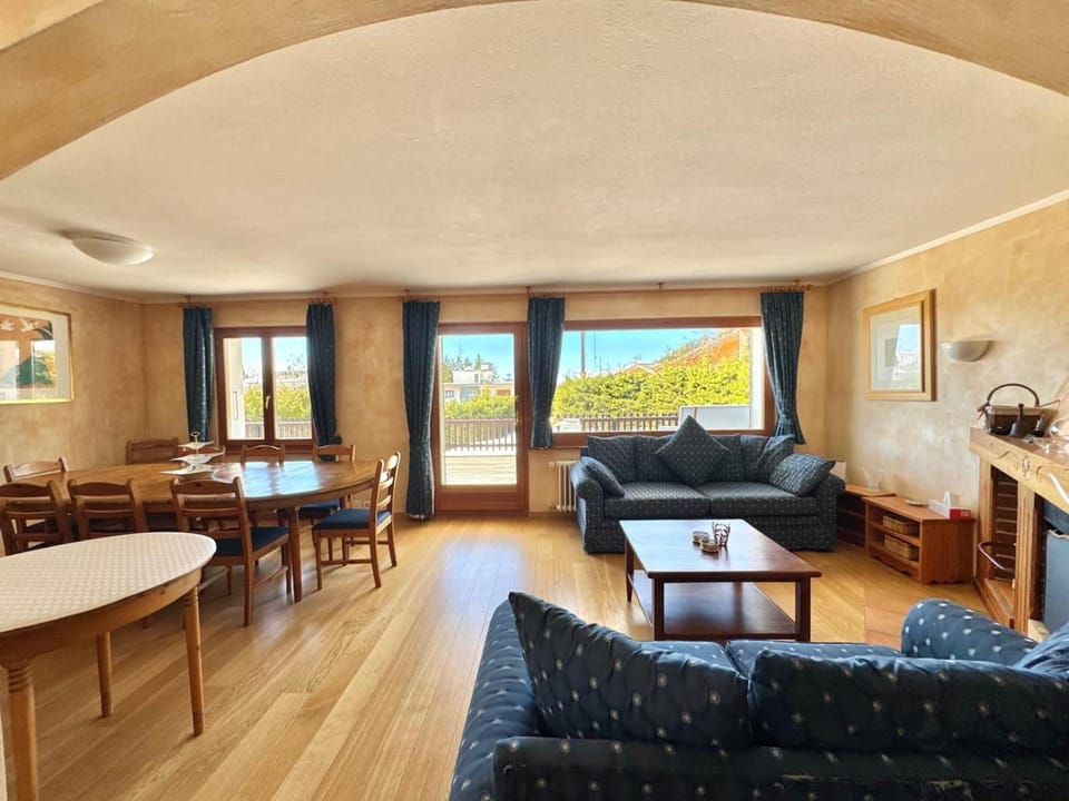 Chalet Le Nid D'argent - Dans la nature Chalet in Crans-Montana