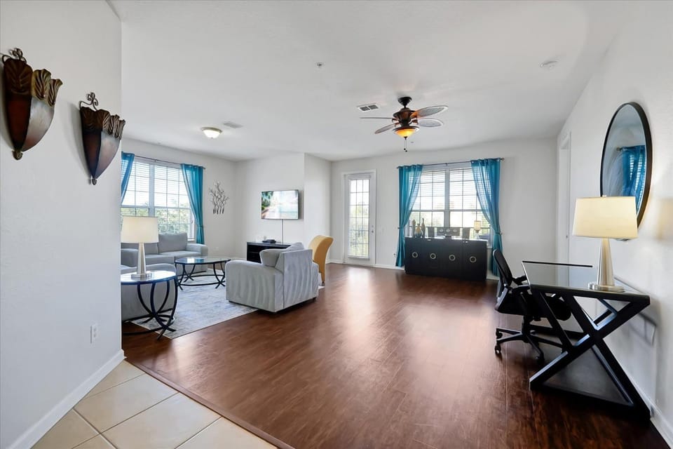 Day, TV and multimedia, Living room, Seating area, furniture