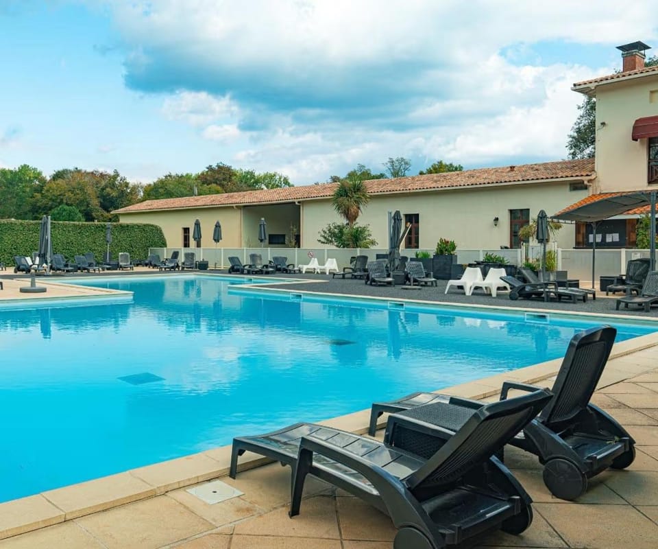 Villa de l Eyre House in Mios