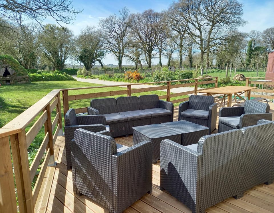 Patio, Garden, Balcony/Terrace