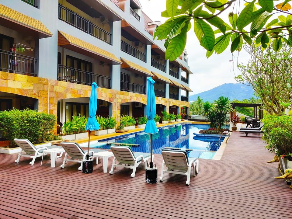 Property building, Swimming pool