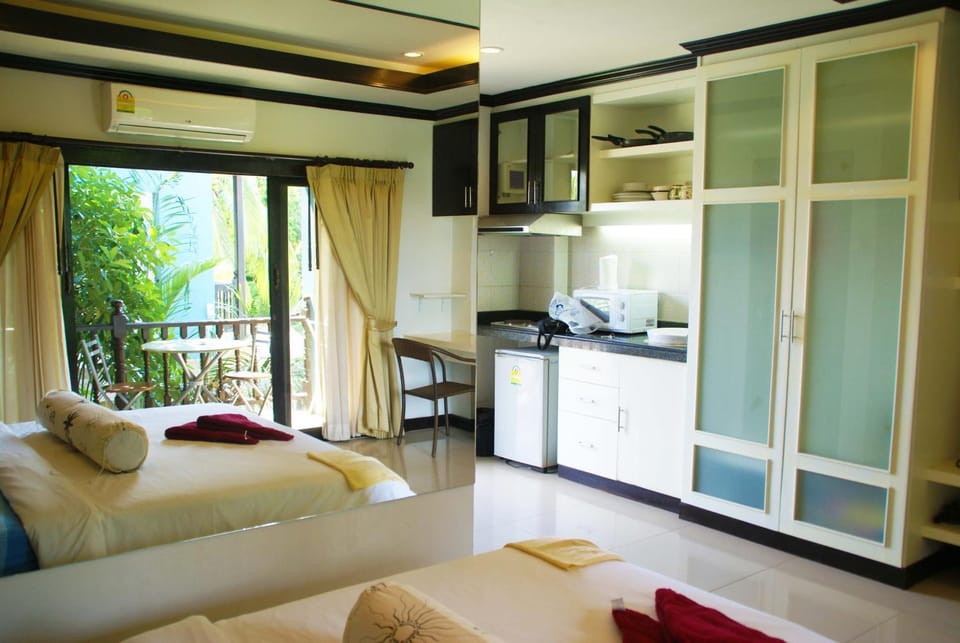 Living room, Decorative detail, Decorative detail, Seating area, Bedroom, On site