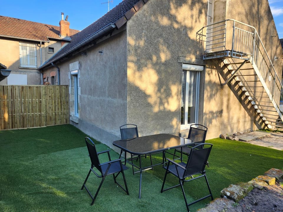 Garden, Dining area