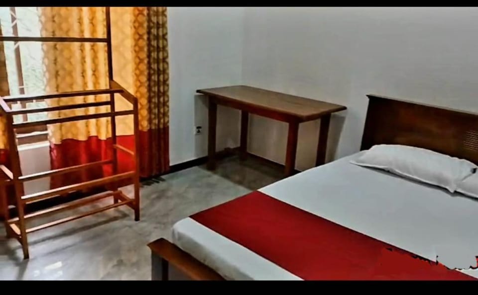 Kanmani Guest House Bed and Breakfast in Sri Lanka