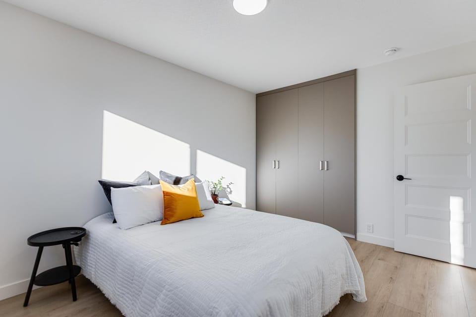Home Away 2 bedroom apartment bsmt Apartment in Calgary