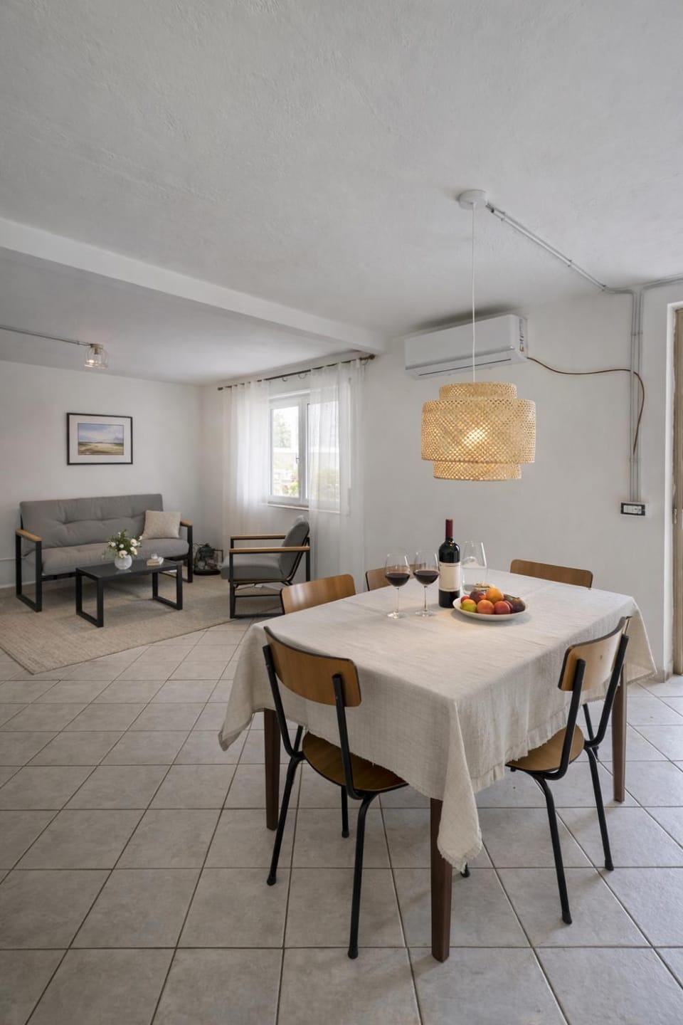 Living room, Dining area, air conditioner