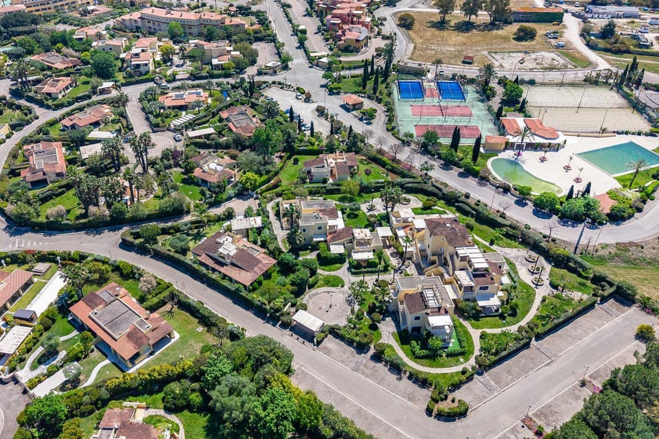Property building, Neighbourhood, Bird's eye view, Tennis court, Pool view