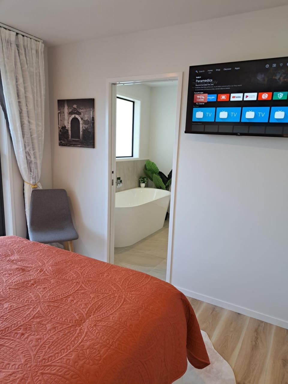 Kupe Retreat free wifi free parking two rooms ensuite bathroom for both Bed and Breakfast in Whitianga