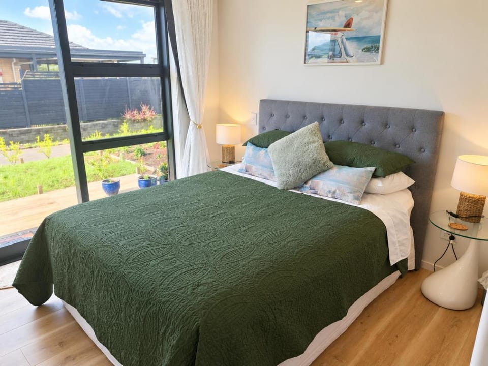 Kupe Retreat free wifi free parking two rooms ensuite bathroom for both Bed and Breakfast in Whitianga