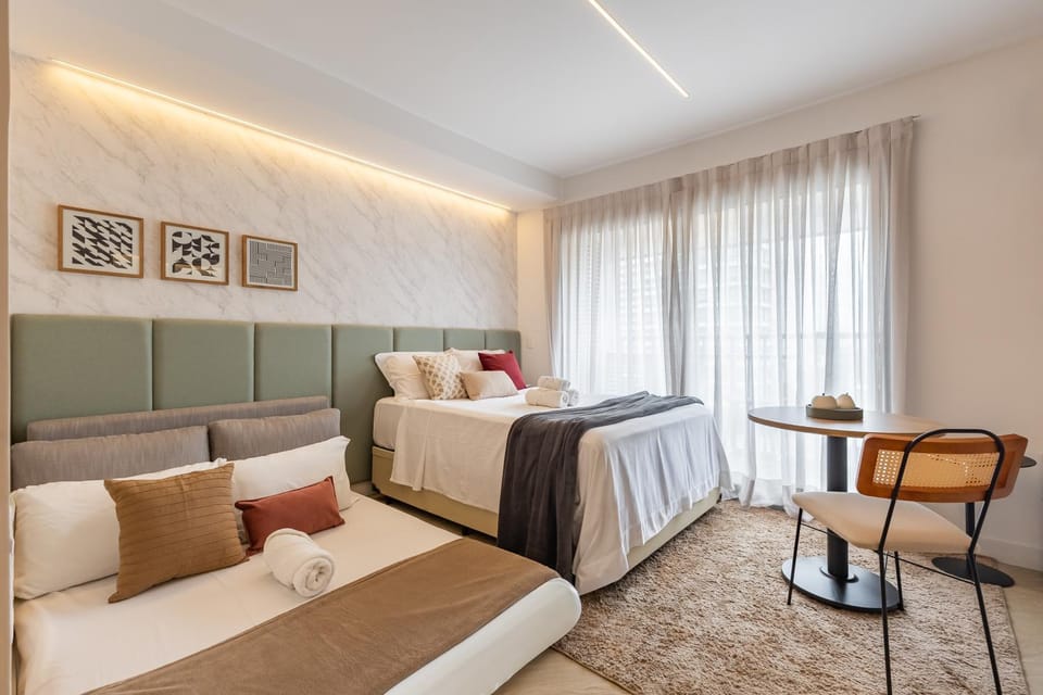 Bed, Coffee/tea facilities, Food