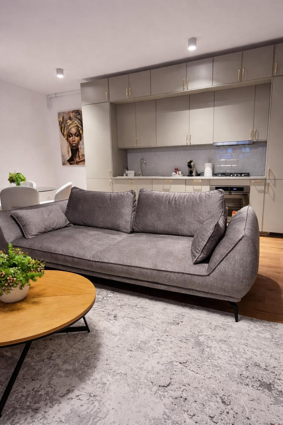 Otopeni Transit Stay-Free Parking- Self Check-in Apartment in Romania