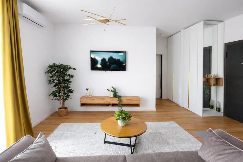 Otopeni Transit Stay-Free Parking- Self Check-in Apartment in Romania