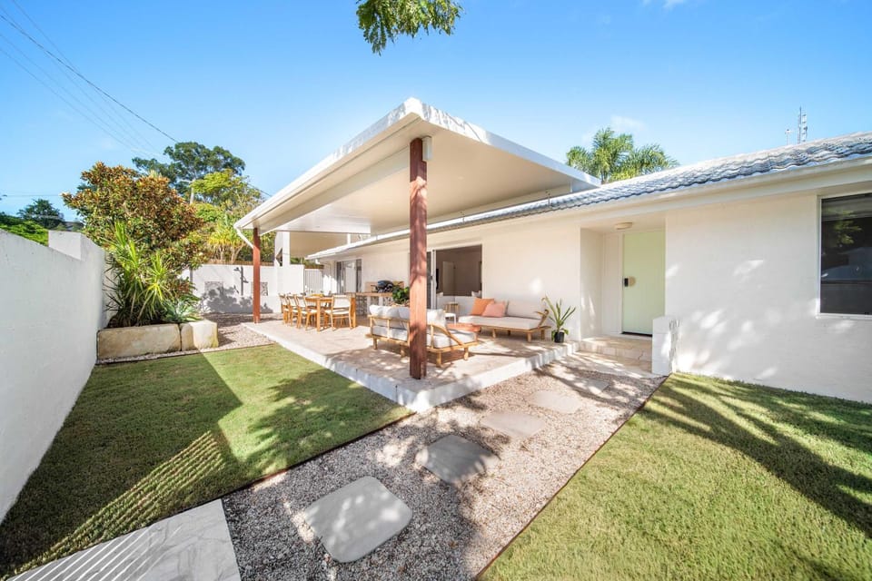Property building, Patio, Garden, Garden view