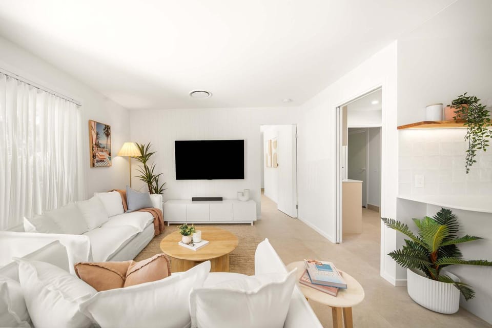 Communal lounge/ TV room, TV and multimedia, Living room, Photo of the whole room, Seating area, Evening entertainment