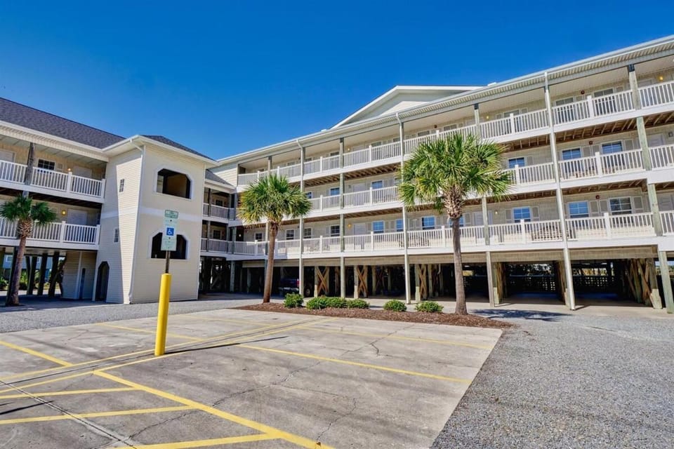 Surf City Beach Stay- Dolphins Drift Motel Unit Apartment in Surf City