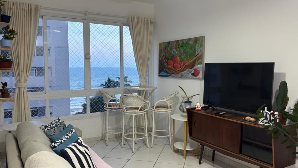 Communal lounge/ TV room, TV and multimedia, Living room, Seating area, Evening entertainment, Sea view