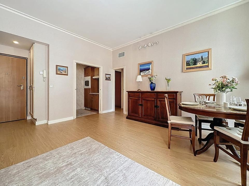 Kitchen or kitchenette, Living room, Photo of the whole room, Seating area, Dining area
