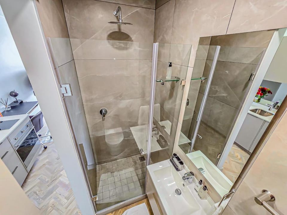 Bluestone - Studio Apartment, Rosebank Apartment in Johannesburg