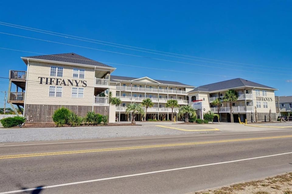 Surf City Beach, Surf & Sun Suite With Pool Apartment in Surf City