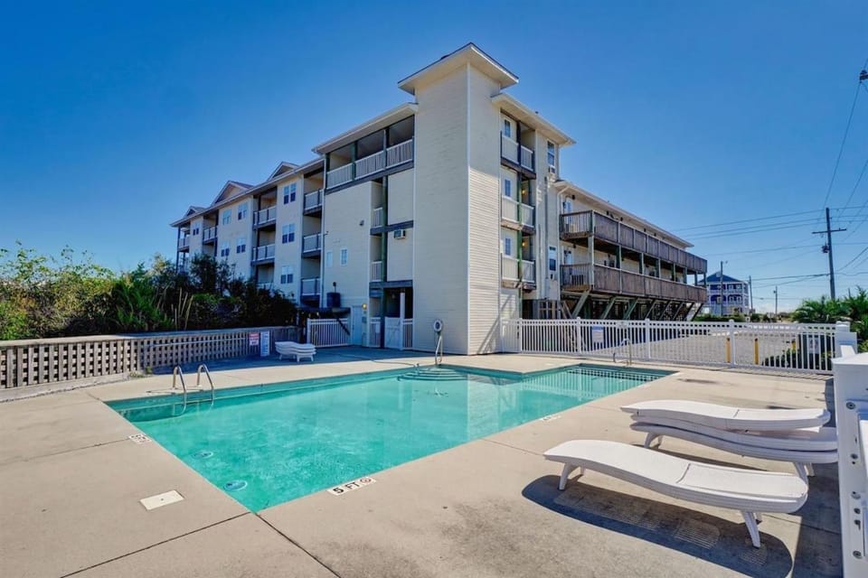 Surf City Beach, Surf & Sun Suite With Pool Apartment in Surf City