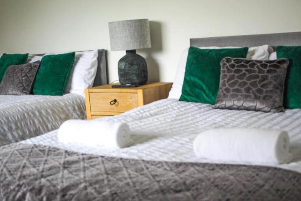 Solihull Spacious Double Room Shops Free Parking! Vacation rental in Solihull