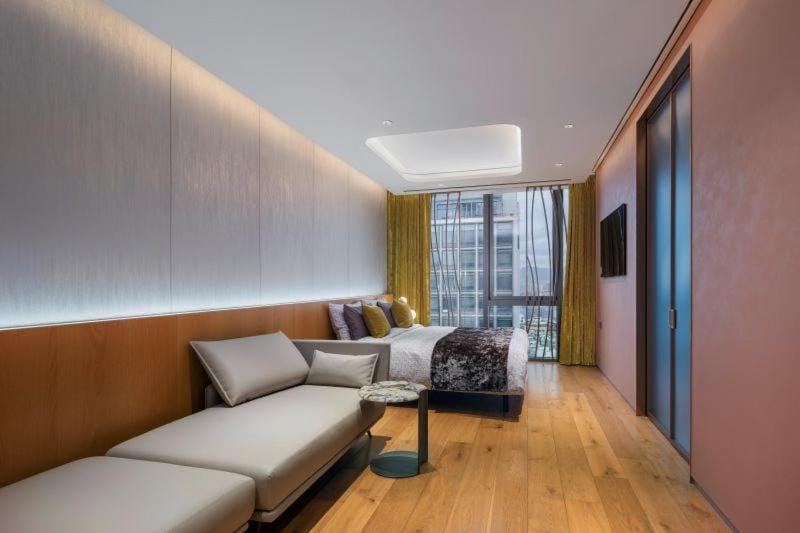 Property building, TV and multimedia, Seating area