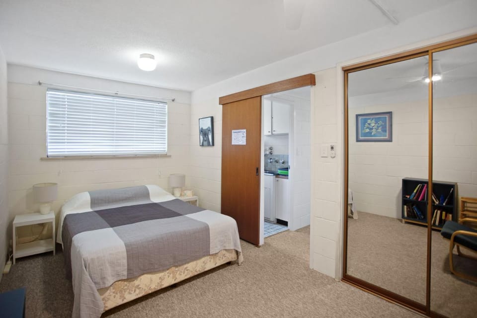 Aqaba 2 Apartment in Hawks Nest
