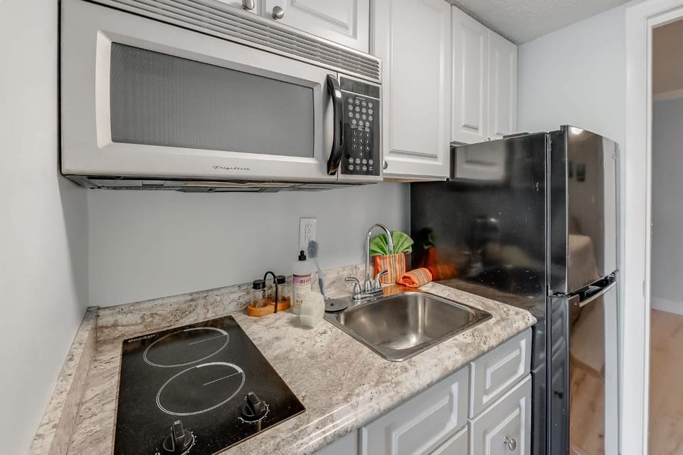 Decorated 1BR Condo at Ocean Dunes Tower 1 with Pool House in Myrtle Beach