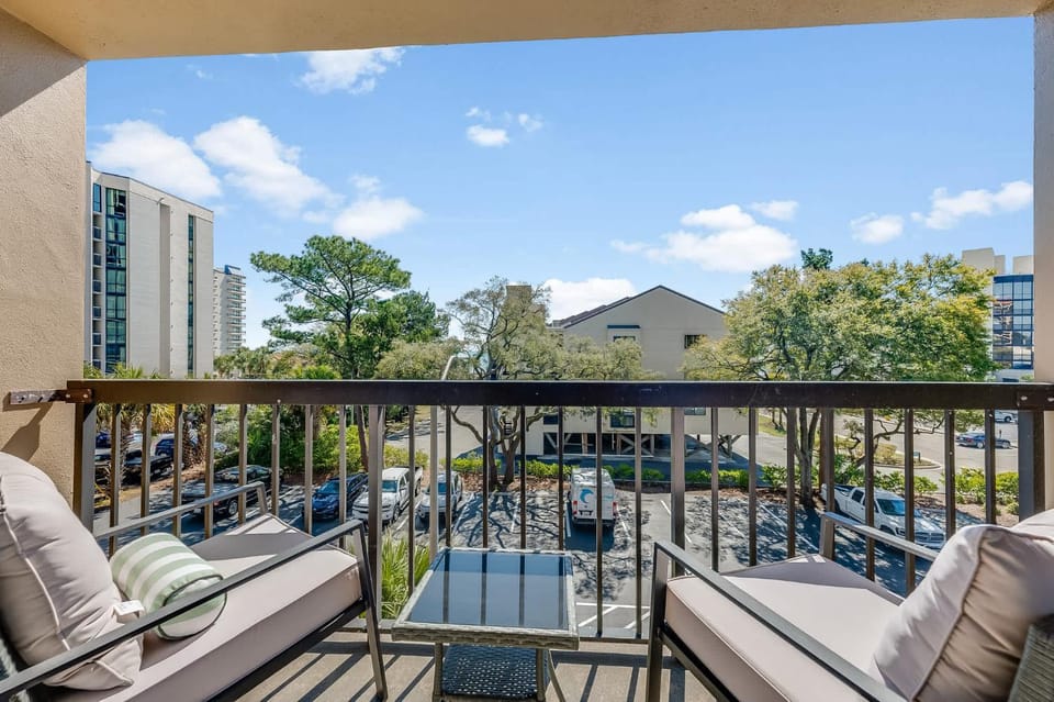 Decorated 1BR Condo at Ocean Dunes Tower 1 with Pool House in Myrtle Beach