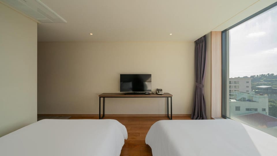 TV and multimedia, Bedroom