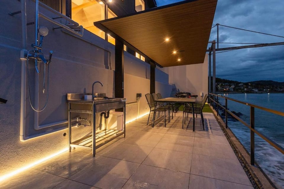 Night, Natural landscape, View (from property/room), Balcony/Terrace