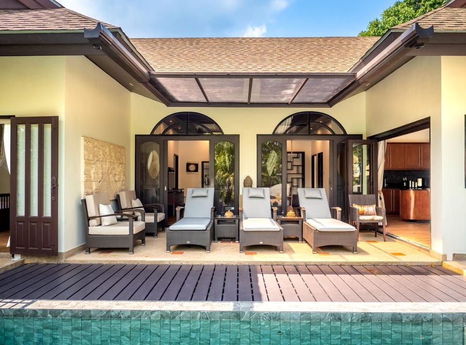 Property building, Swimming pool