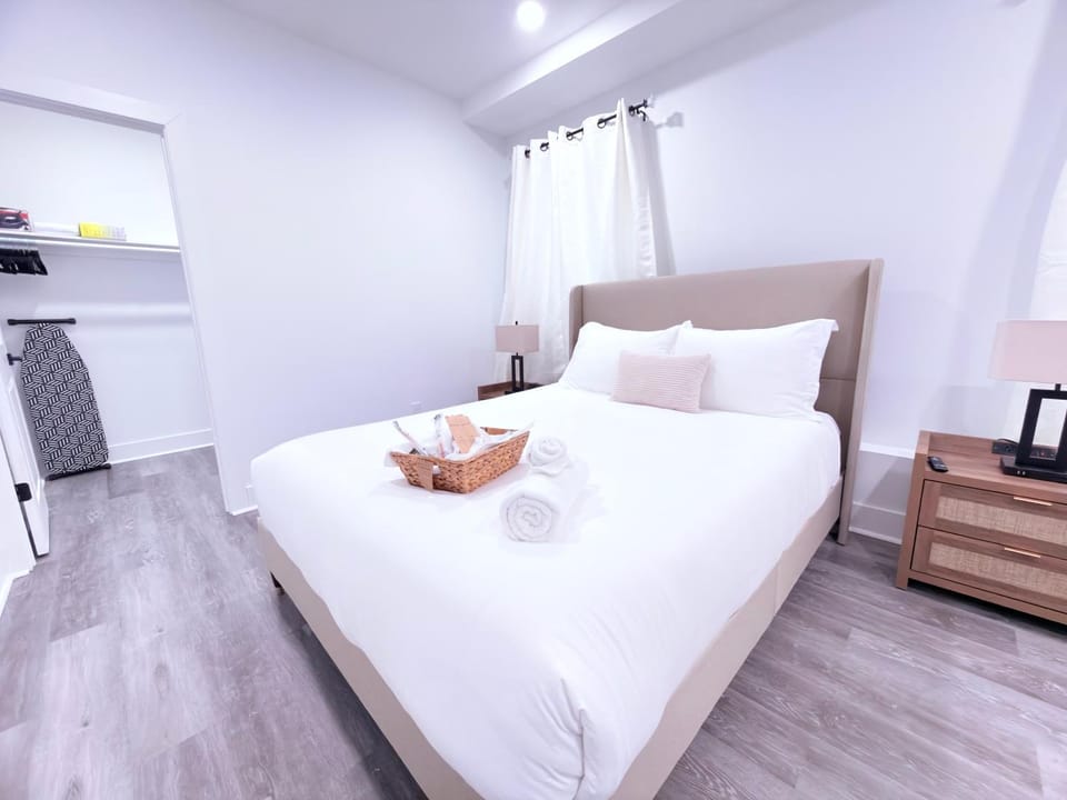 Bed, Bedroom