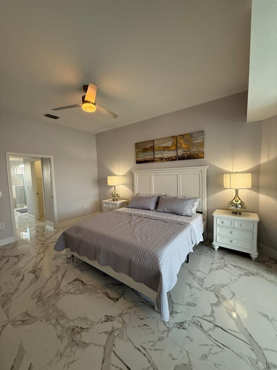 Villa Sunshine Elegant and Modern 4BR Pool House House in Lehigh Acres