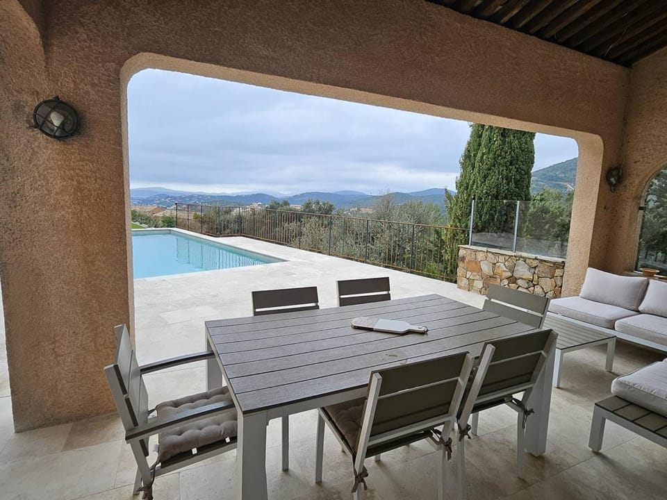 Grande villa vue mer, animaux OK - 9 pers. - FR-1-768-135 Villa in Sainte-Maxime
