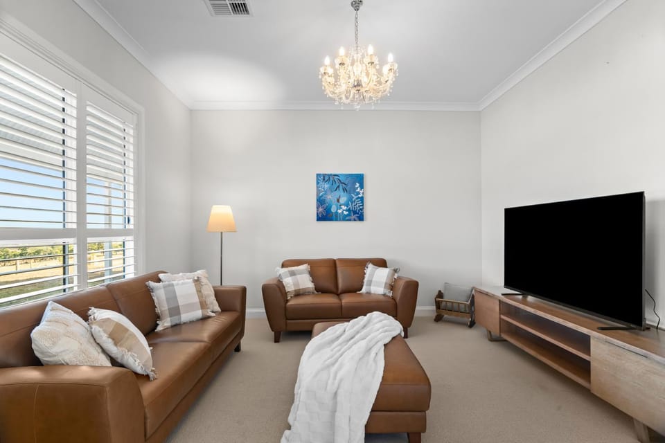 Communal lounge/ TV room, TV and multimedia