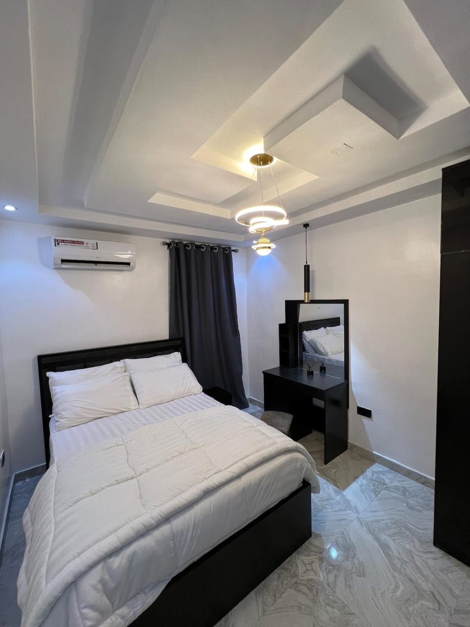 1BED Cozy Apartment 8 mins to the Int'l Airport Apartment in Lagos