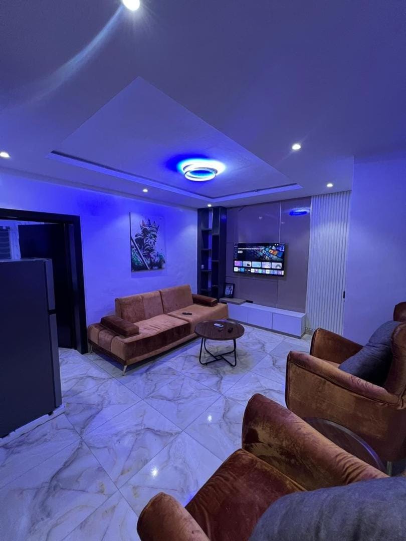 Cozy 1 Bedroom Apartment in a Gated Estate Apartment in Lagos