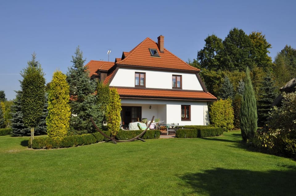 Property building, Day, Garden